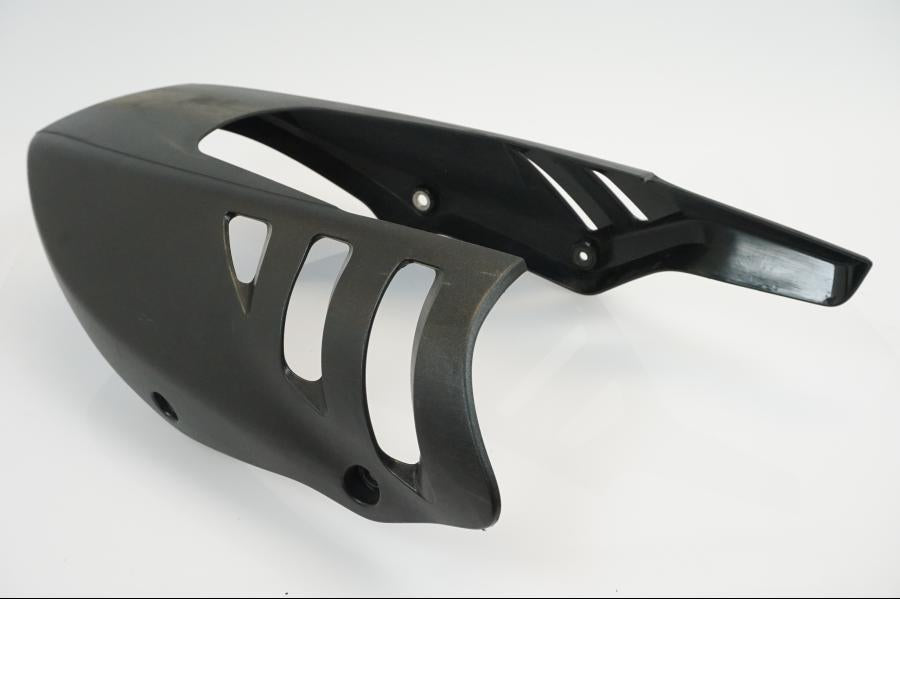 Snett nerifrån på Magkåpa från en Kawasaki ER-6N -2009 motorcykel.