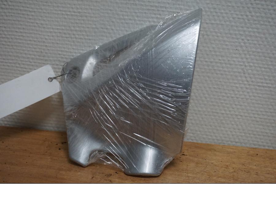 Framsidan på Styrkåpa från en Yamaha BT 1100 -2002 motorcykel.