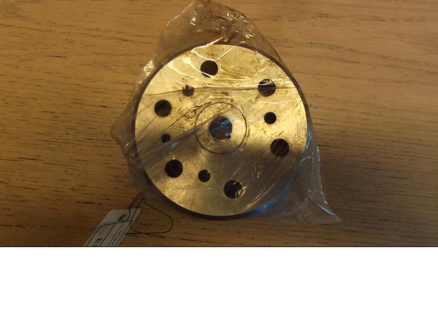 Baksidan pÄ Generator frÄn en Yamaha YZF 1000 R1 -1999 motorcykel.