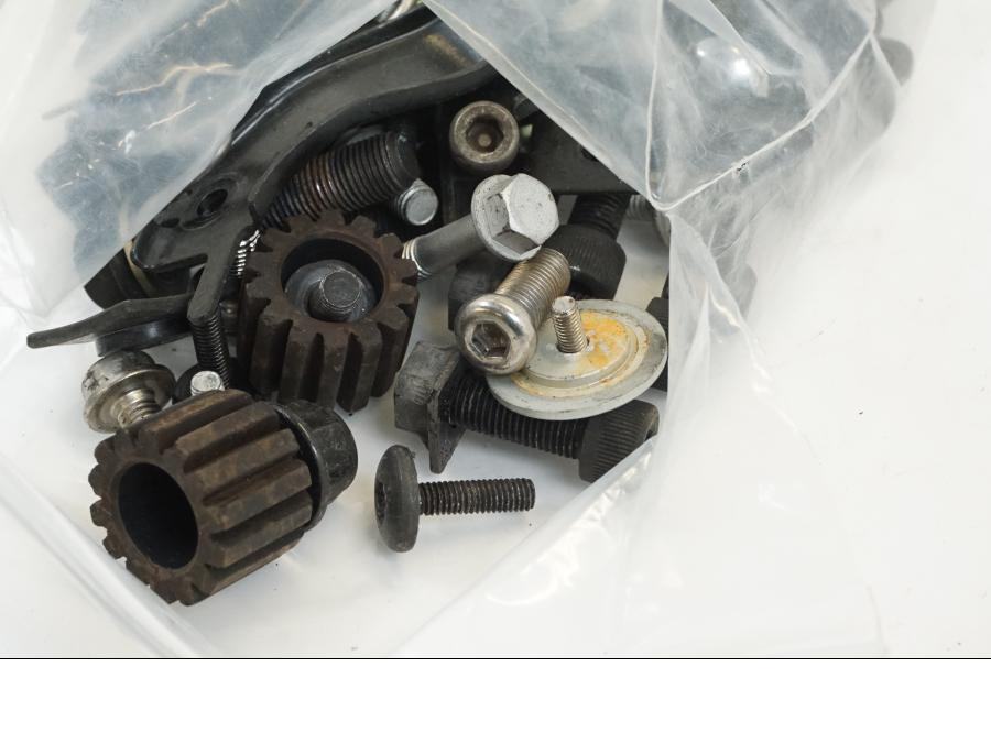 Baksidan på Skruv / Mutter etc från en Triumph Speedmaster -2006 motorcykel.