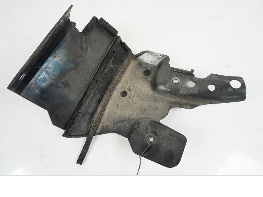 Snett uppifrån på Värmeskydd från en Yamaha YZF 1000 R1 -2007 motorcykel.