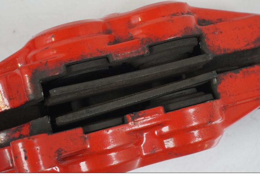 Snett uppifrån på Bromsok från en Aprilia RS 125 -2000 motorcykel.