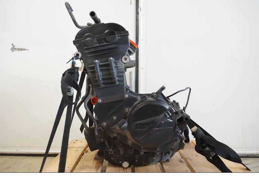 Framsidan på Motor från en BMW F 800 GS -2008 motorcykel.