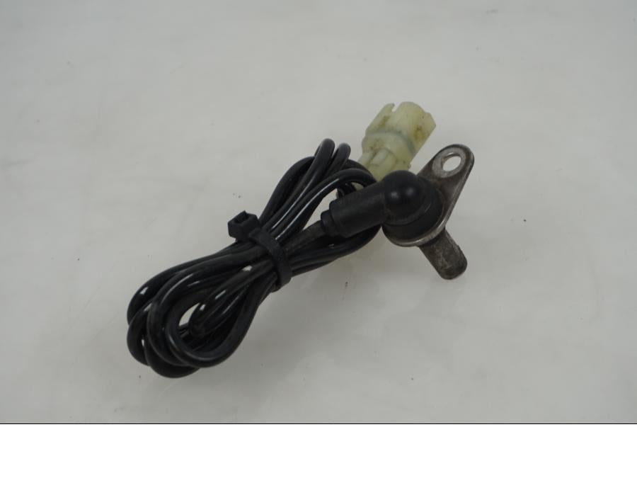 Baksidan på ABS givare från en Triumph Tiger Explorer -2012 motorcykel.