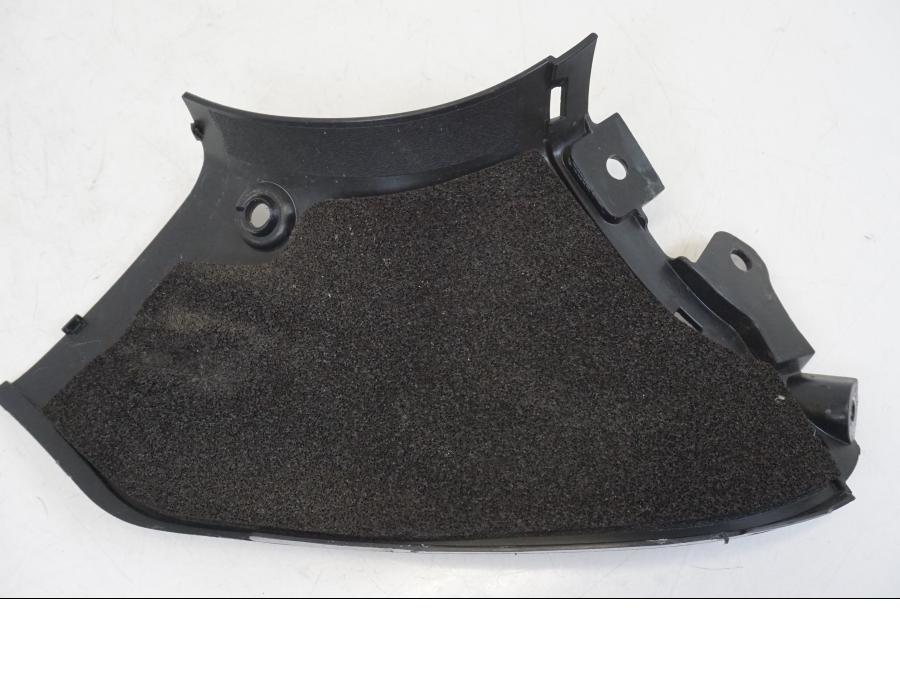 Vänster sida på Instrumentplast från en Suzuki GSX 1300 R -2017 motorcykel.