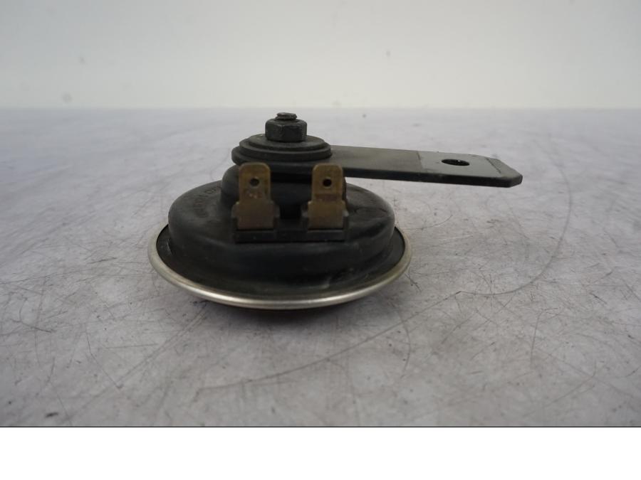 Vänster sida på Signalhorn / Tuta från en Kawasaki ER-6F -2010 motorcykel.