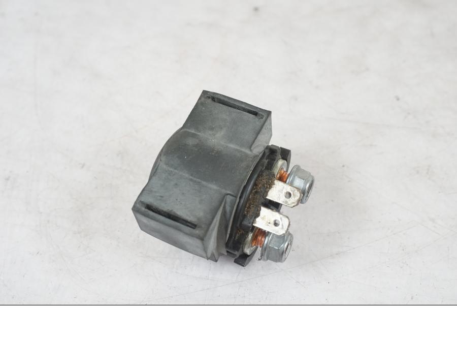 Höger sida på Startrelä från en Triumph Tiger 1200 -2018 motorcykel.