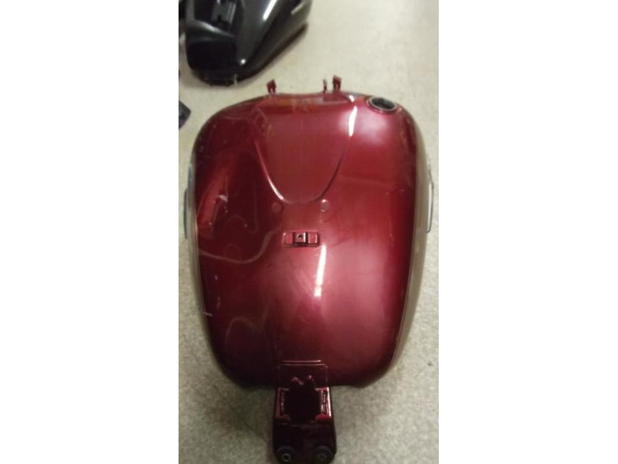 Extrabild2 på Bensintank från en Kawasaki VN 1700 Classic Tourer -2009 motorcykel.