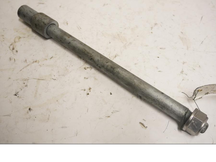 Framsidan på Axel från en Honda VT 750 -2008 motorcykel.