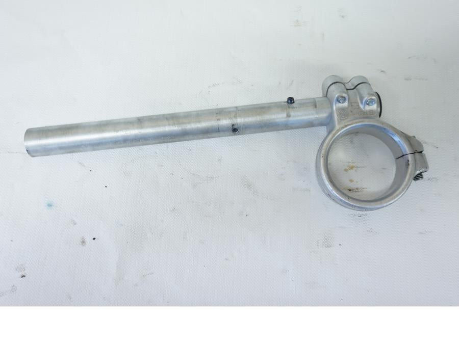 Baksidan på Styre från en Ducati 848 -2010 motorcykel.