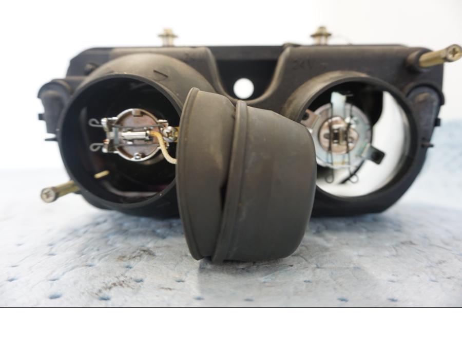 Höger sida på Strålkastare från en Ducati ST2 -1998 motorcykel.