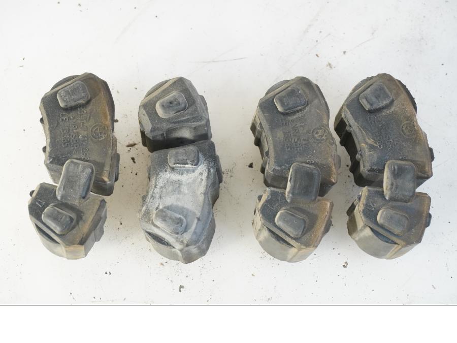 Framsidan på Ryckutjämnare från en BMW F 800 GS -2008 motorcykel.