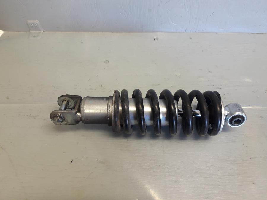 Framsidan på Stötdämpare från en Yamaha MT 125 -2017 motorcykel.