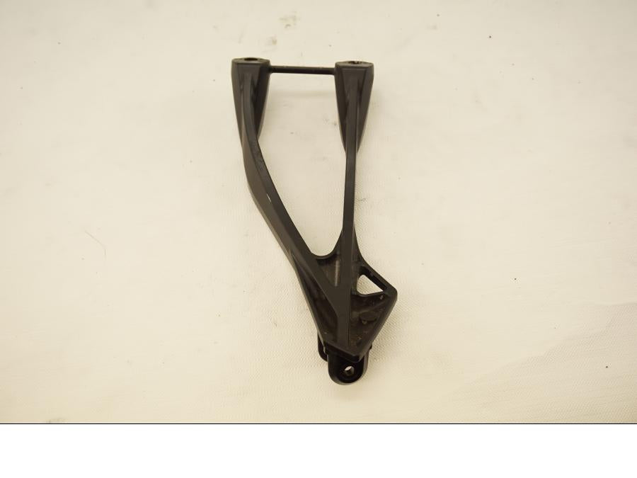 Baksidan på Fotpinnefäste från en Kawasaki ZX-6R -2008 motorcykel.