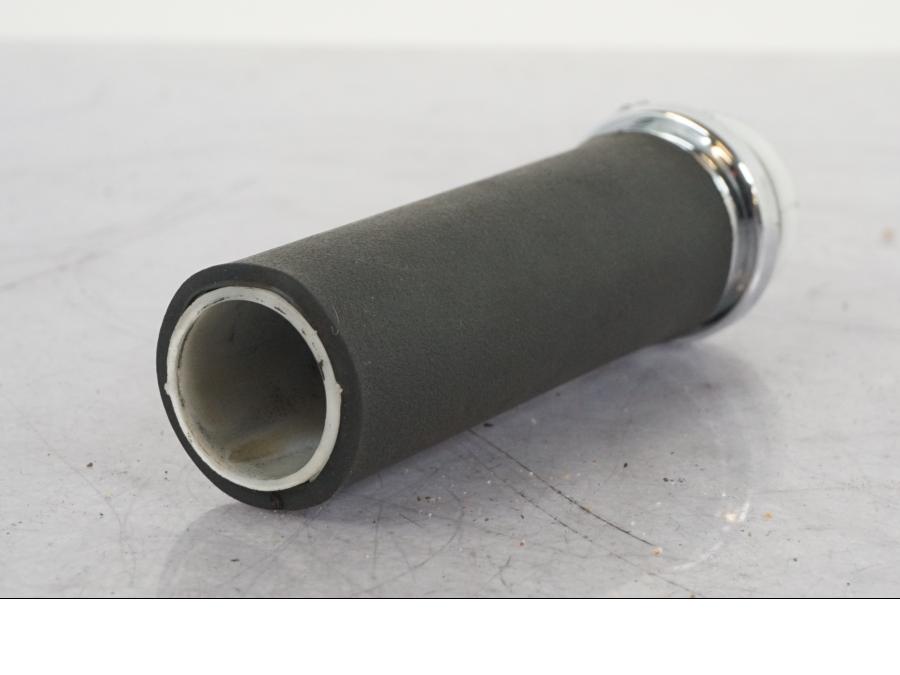 Höger sida på Gasreglage från en Suzuki VZ 800 -2000 motorcykel.