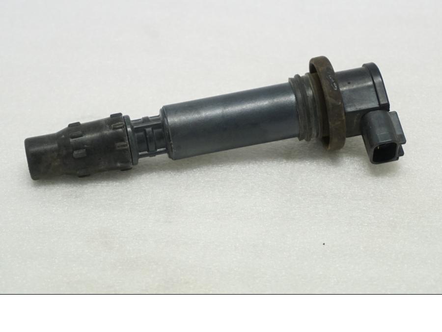 Framsidan på Tändspole från en Suzuki GSX-R 600 -2004 motorcykel.