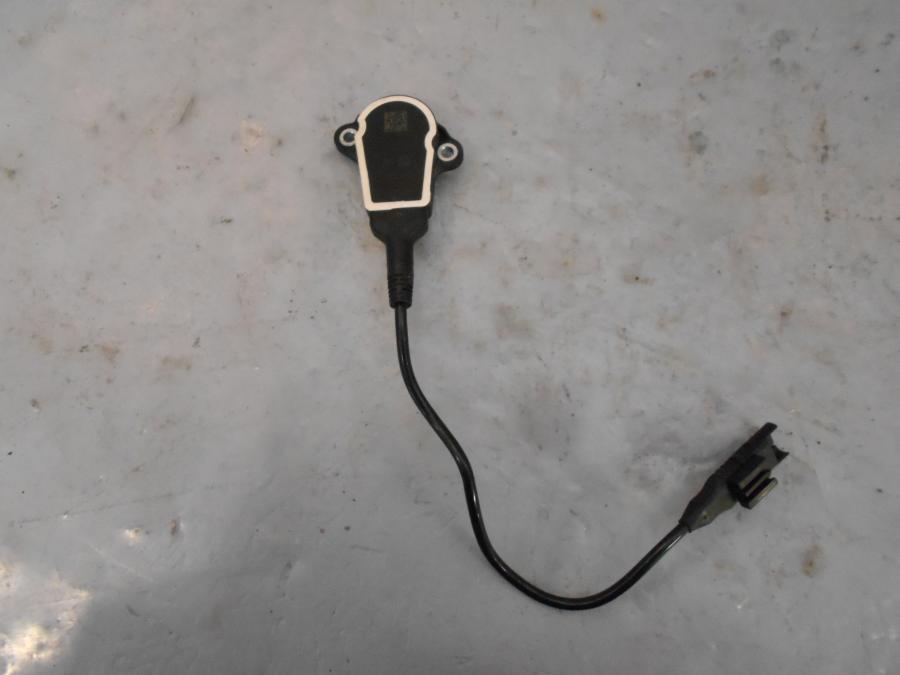 Baksidan på Potentiometer från en BMW R 1200 GSA -2018 motorcykel.