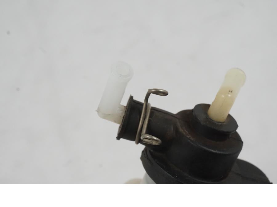 Extrabild1 på Vattenexpansionskärl från en Yamaha YZF 1000 R1 -2007 motorcykel.