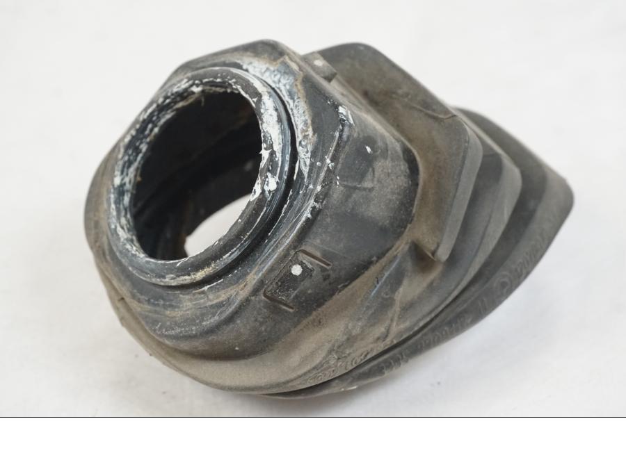 Framsidan på Drivknut Damask från en BMW R 1250 GS -2021 motorcykel.