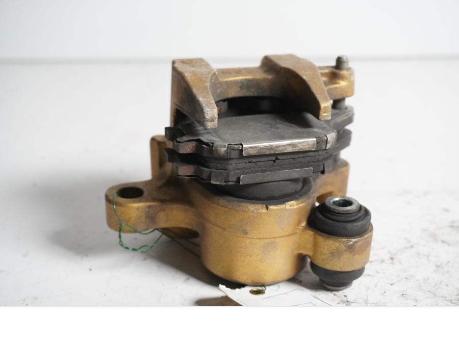 Höger sida på Bromsok från en Honda CBR 900 RR -2002 motorcykel.