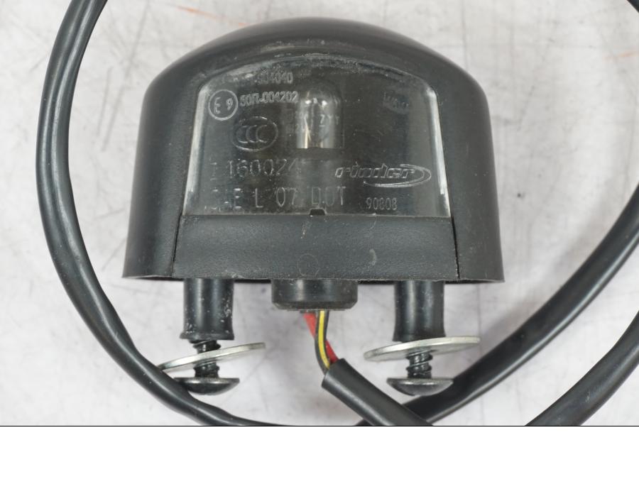 Snett uppifrån på Skyltbelysning från en Kawasaki Z 900 -2018 motorcykel.