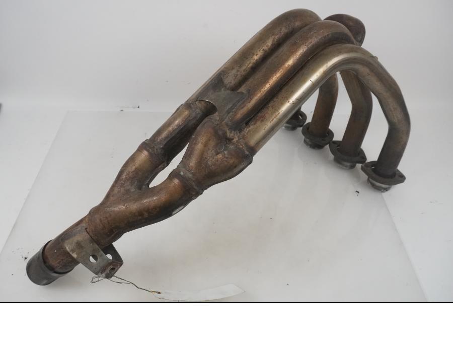 Vänster sida på Grenrör från en Yamaha YZF R6 -2000 motorcykel.