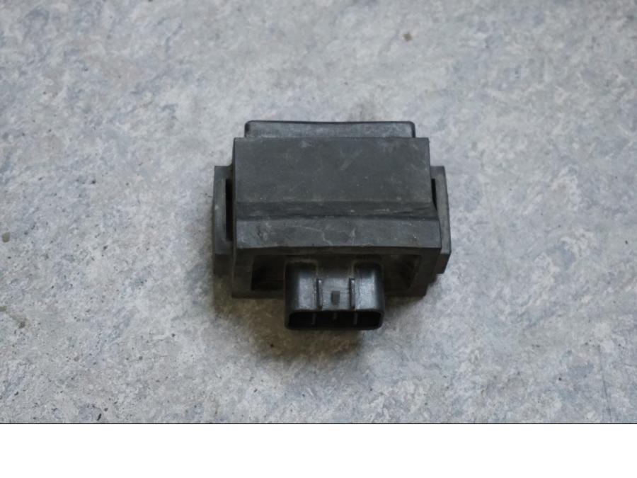 Framsidan på Immobilizer amplifier från en Kawasaki ZX-10R -2008 motorcykel.