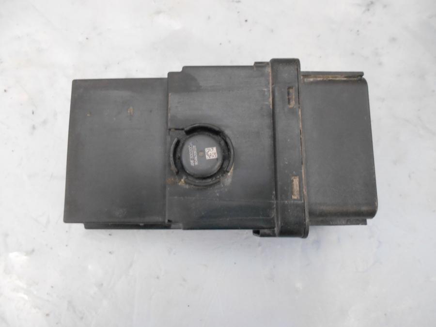 Baksidan på Styrbox från en BMW R 1200 GSA -2018 motorcykel.