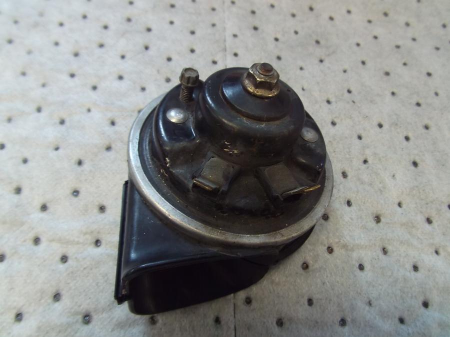 Framsidan på Signalhorn / Tuta från en H-D Touring Road King FLHR/I -1997 motorcykel.