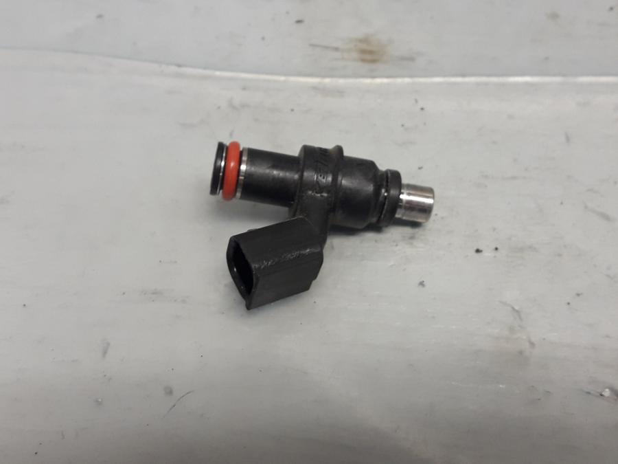 Framsidan på Spridare från en Suzuki VL 800 -2009 motorcykel.