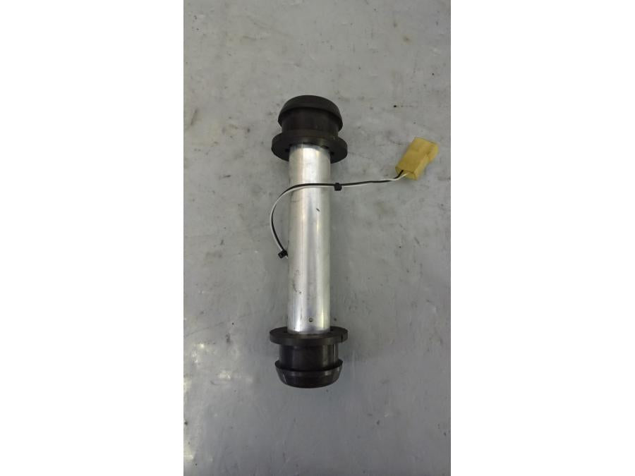 Framsidan på Bensintankgivare från en Ducati ST2 -2001 motorcykel.