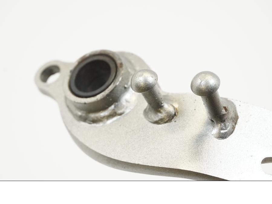 Snett uppifrån på Bromspedal från en Kawasaki Z 1000 -2014 motorcykel.