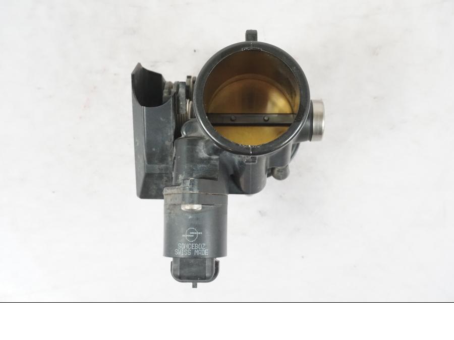 Extrabild2 på Spjällhus från en BMW R 1200 GSA -2012 motorcykel.