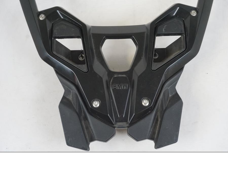 Baksidan pÄ PakethÄllare frÄn en BMW R 1250 GS -2021 motorcykel.
