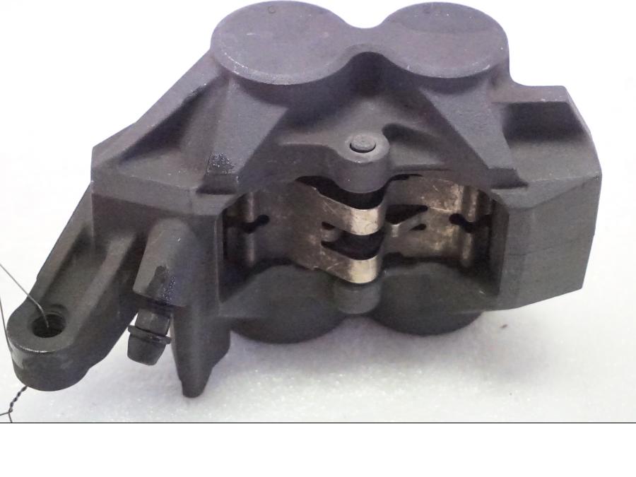 Höger sida på Bromsok från en Yamaha FZ1-S -2006 motorcykel.