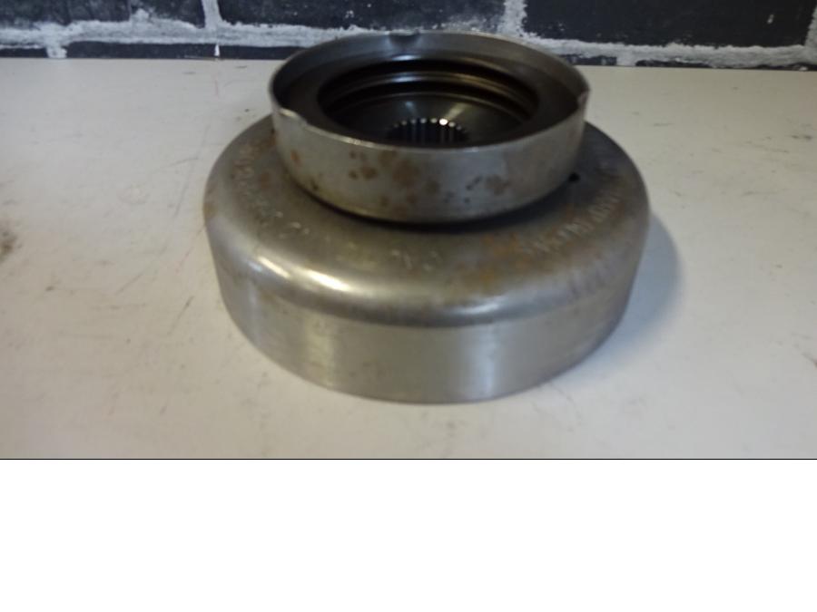 VÀnster sida pÄ Generator frÄn en H-D Harley diverse -2007 motorcykel.