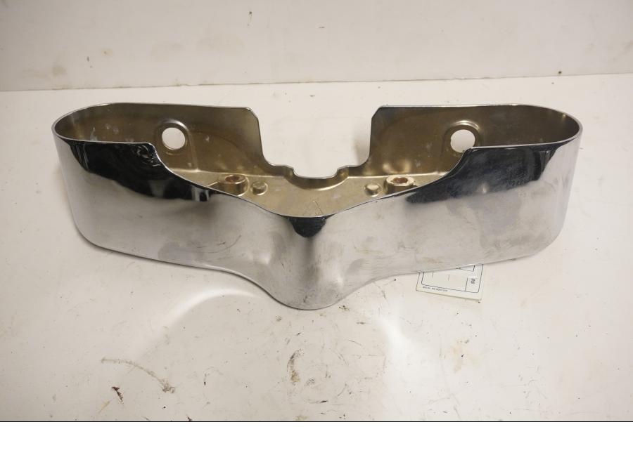 Baksidan på Gaffelbendekor från en Yamaha XV 1900 -2007 motorcykel.