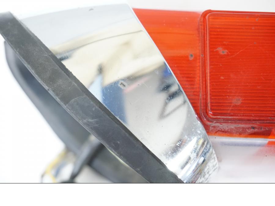 Snett nerifrån på Baklampa från en Yamaha XV 125 -1998 motorcykel.