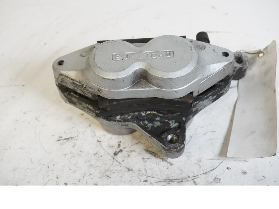 Höger sida på Bromsok från en Yamaha TDM 850 -1996 motorcykel.