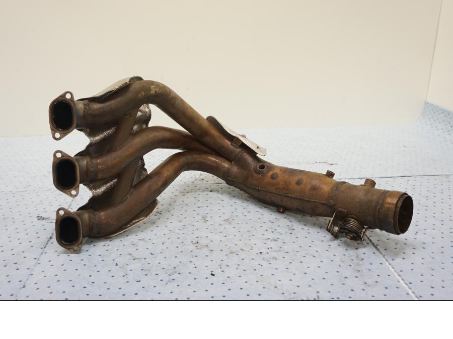 Höger sida på Grenrör från en MV Agusta F3 675 -2014 motorcykel.