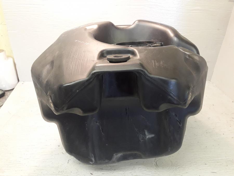 Höger sida på Bensintank från en Aprilia RS 125 -2017 motorcykel.