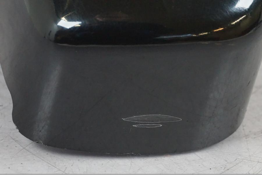 Snett uppifrån på Sidopanel från en Suzuki VL 800 -2002 motorcykel.