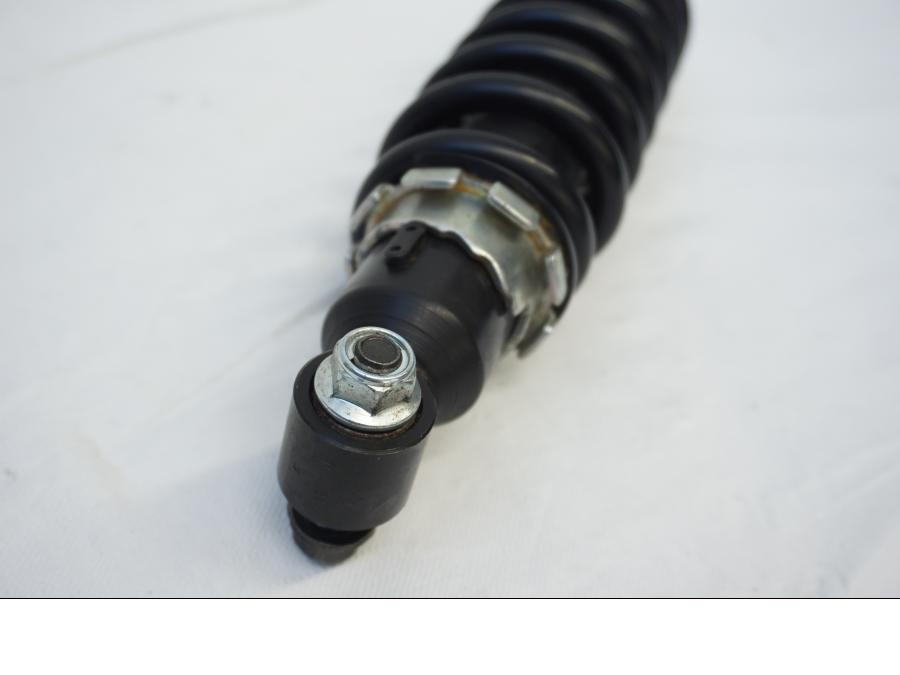 Höger sida på Stötdämpare från en Kawasaki VN 900 -2006 motorcykel.