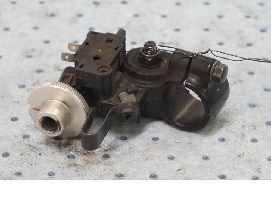 Baksidan på Kopplingsklo från en Yamaha YZF 1000 R1 -2010 motorcykel.