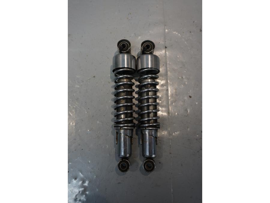 Baksidan på Stötdämpare från en H-D Sportster 1200 XL1200C -1998 motorcykel.