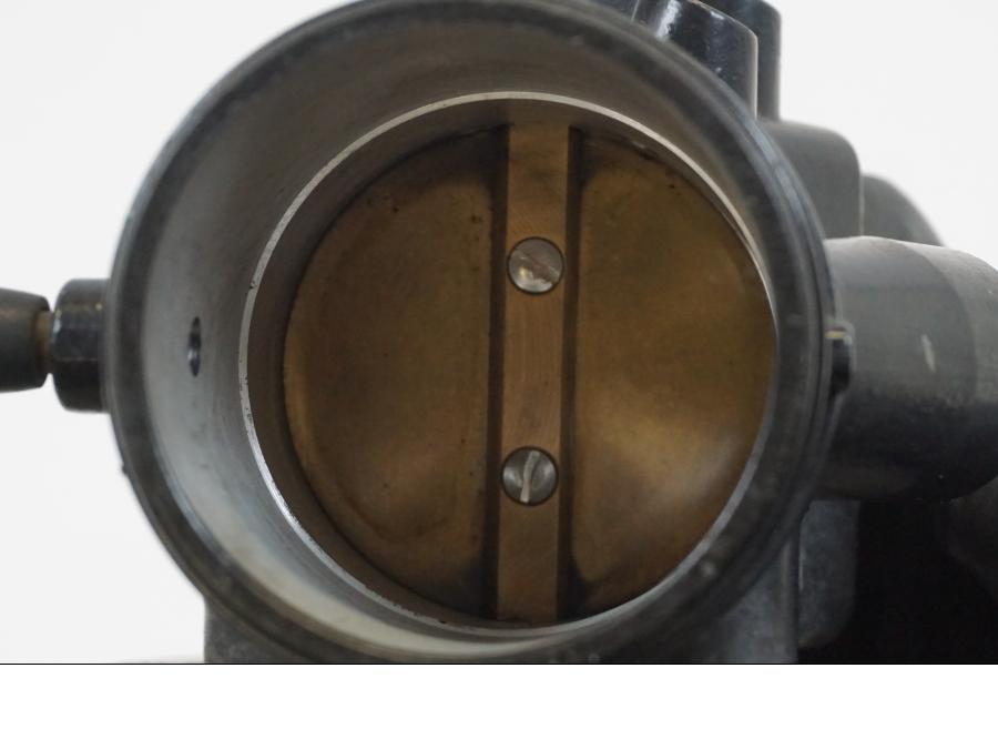 Extrabild2 på Spjällhus från en BMW R 1150 R -2002 motorcykel.