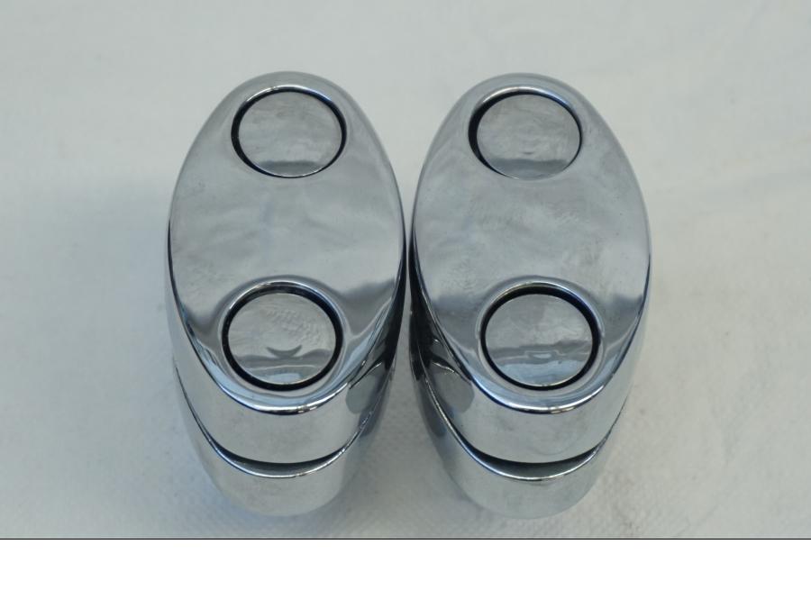 Vänster sida på Styrfäste från en Kawasaki VN 900 -2006 motorcykel.