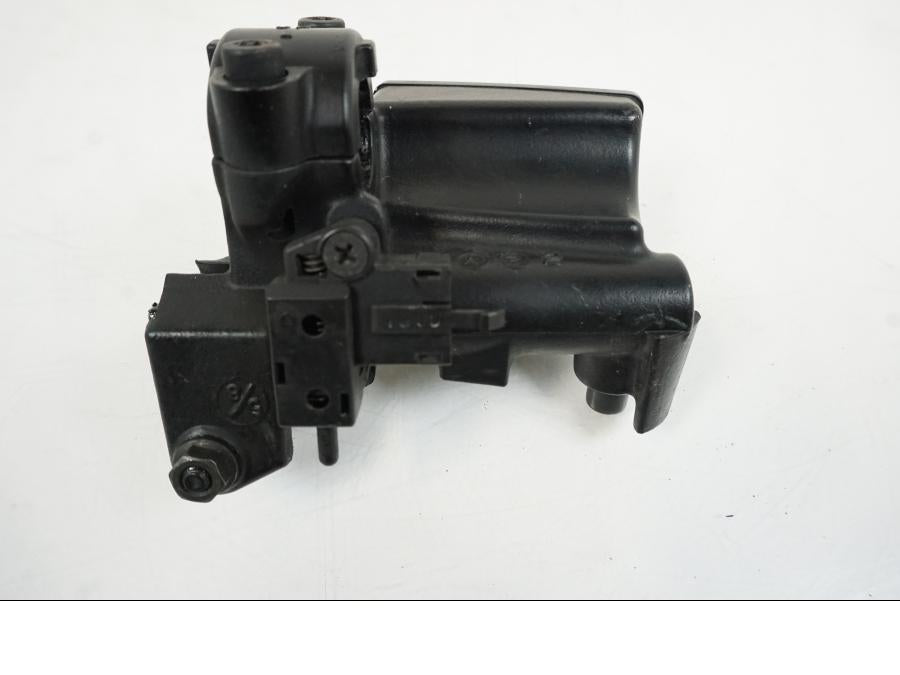 Höger sida på Bromshuvudcylinder från en Yamaha XJR 1300 -2007 motorcykel.