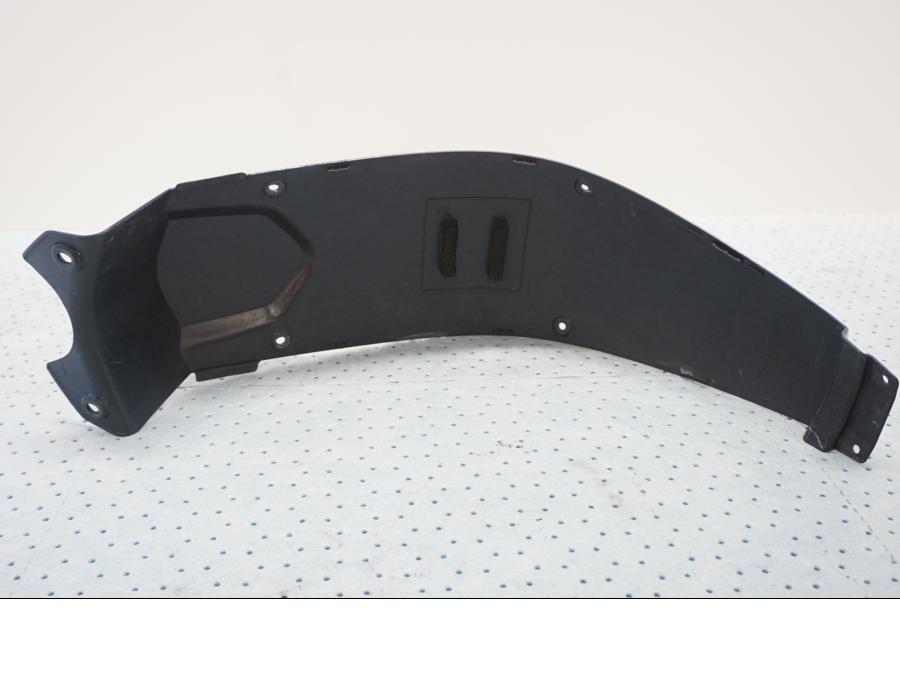 Höger sida på Bensintankskåpa från en BMW F 800 ST -2007 motorcykel.