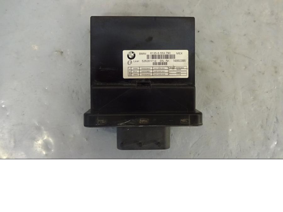 Baksidan på Styrbox från en BMW R 1200 GSA -2014 motorcykel.